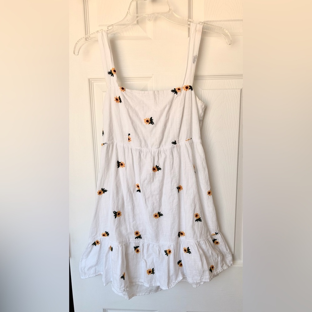 Rewind White Sunflower Babydoll Sun Dress with tie back.  Size S